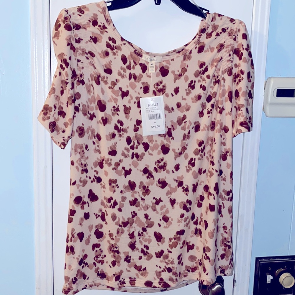 NWT Tan short sleeve blouse with embellish leaves size medium